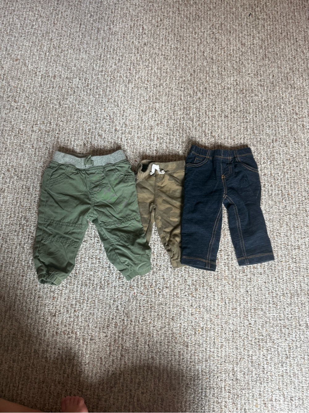 Cat & Jack Olive Green, Camo, Navy Kids Casual Bottoms - 3 Pack -3-9M